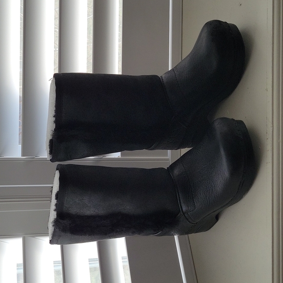 Dansko Finley Pebbled Shearling Boot 